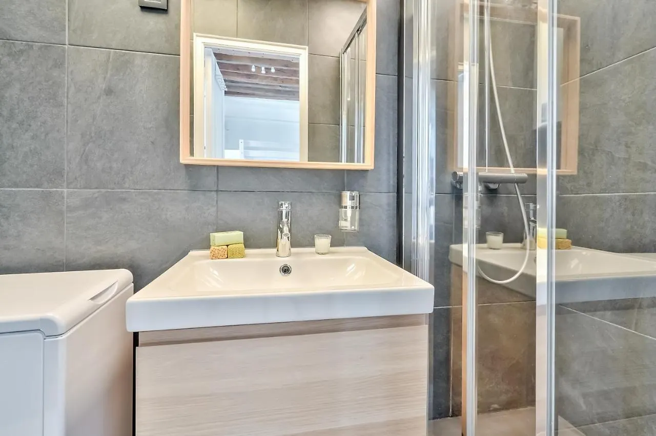 Cute Mezzanine Studio In The Heart Of Paris